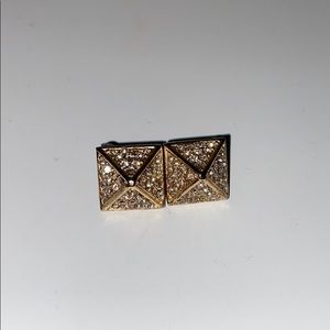 Studded pyramid earrings